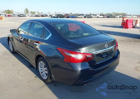 2018 Nissan Altima 2.5 S z USA, uszkodzony, nr VIN 1N4AL3AP6JC132002